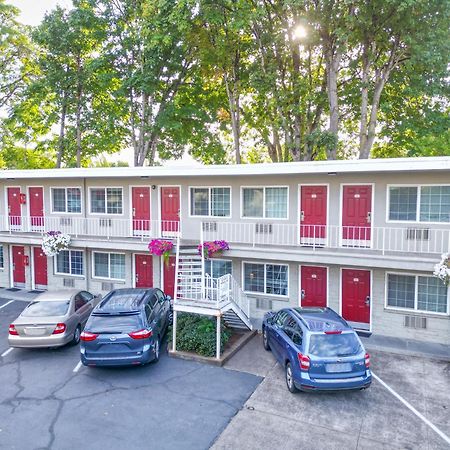 Campus Inn & Suites Eugene Downtown Kültér fotó